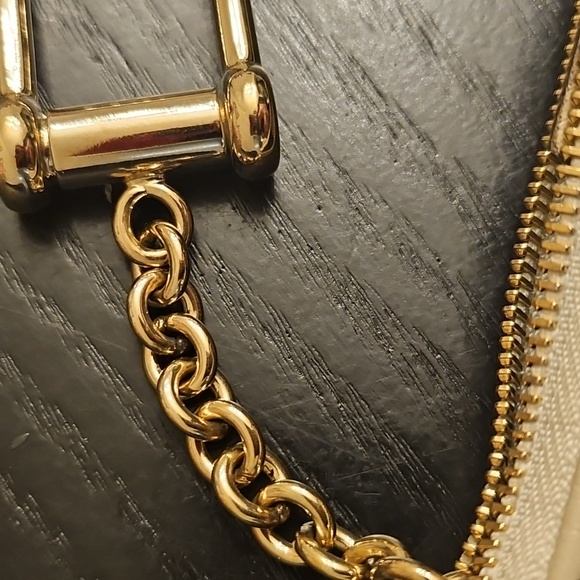 Gucci Soho Leather Tassel Key Pouch Cream GG Logo Authentic - Picture 5 of 11